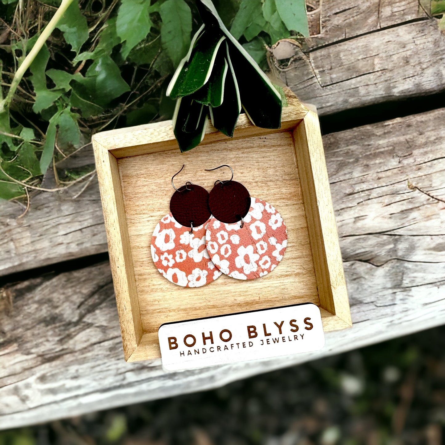 Cinnamon Bloom Notched Circles
