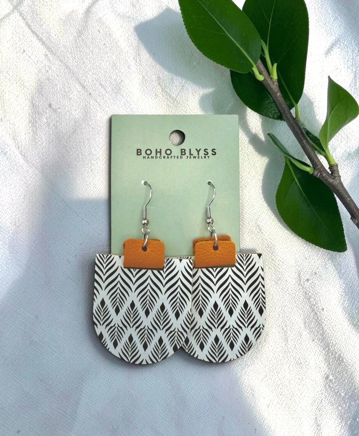 Black & White Chevron Half Circles