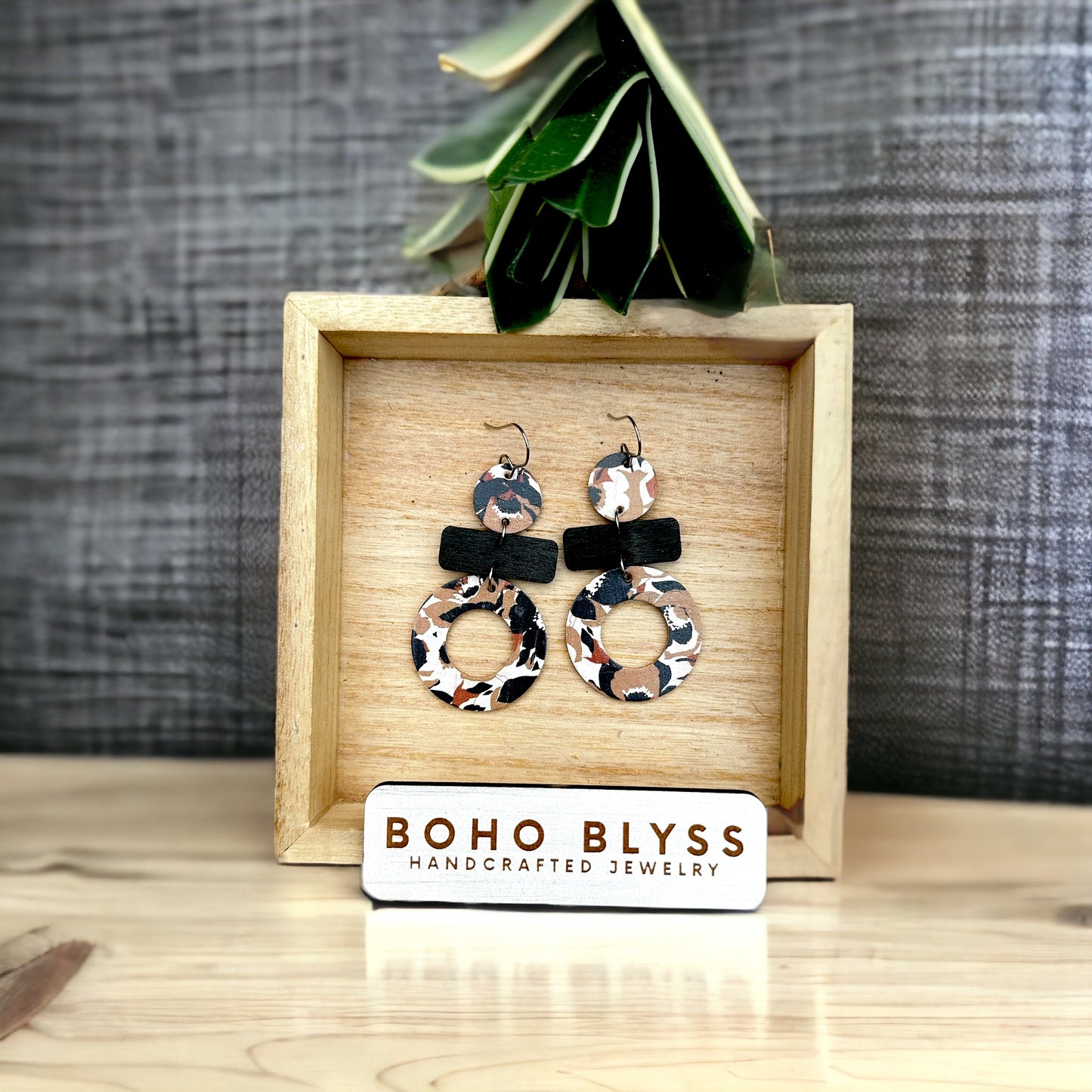 Brown Floral Stacked Circles