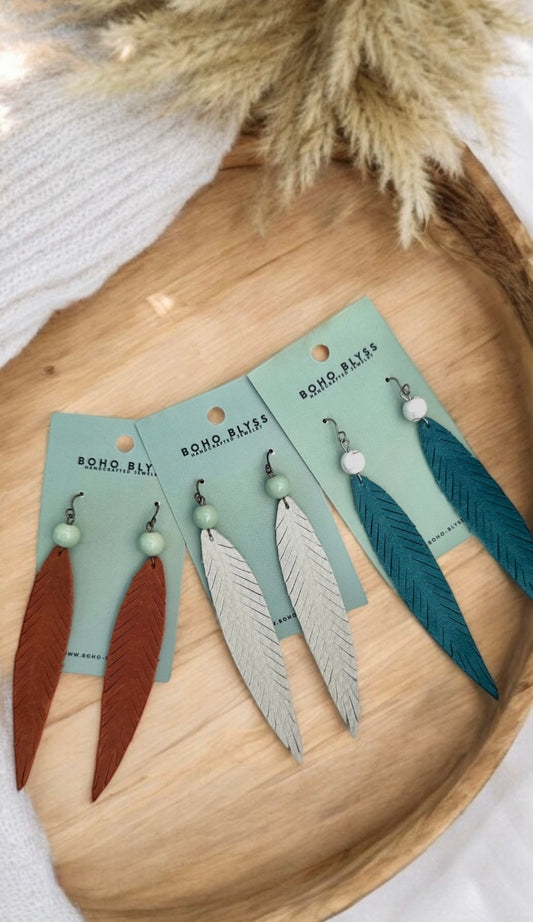 Slim Feathers & Stones