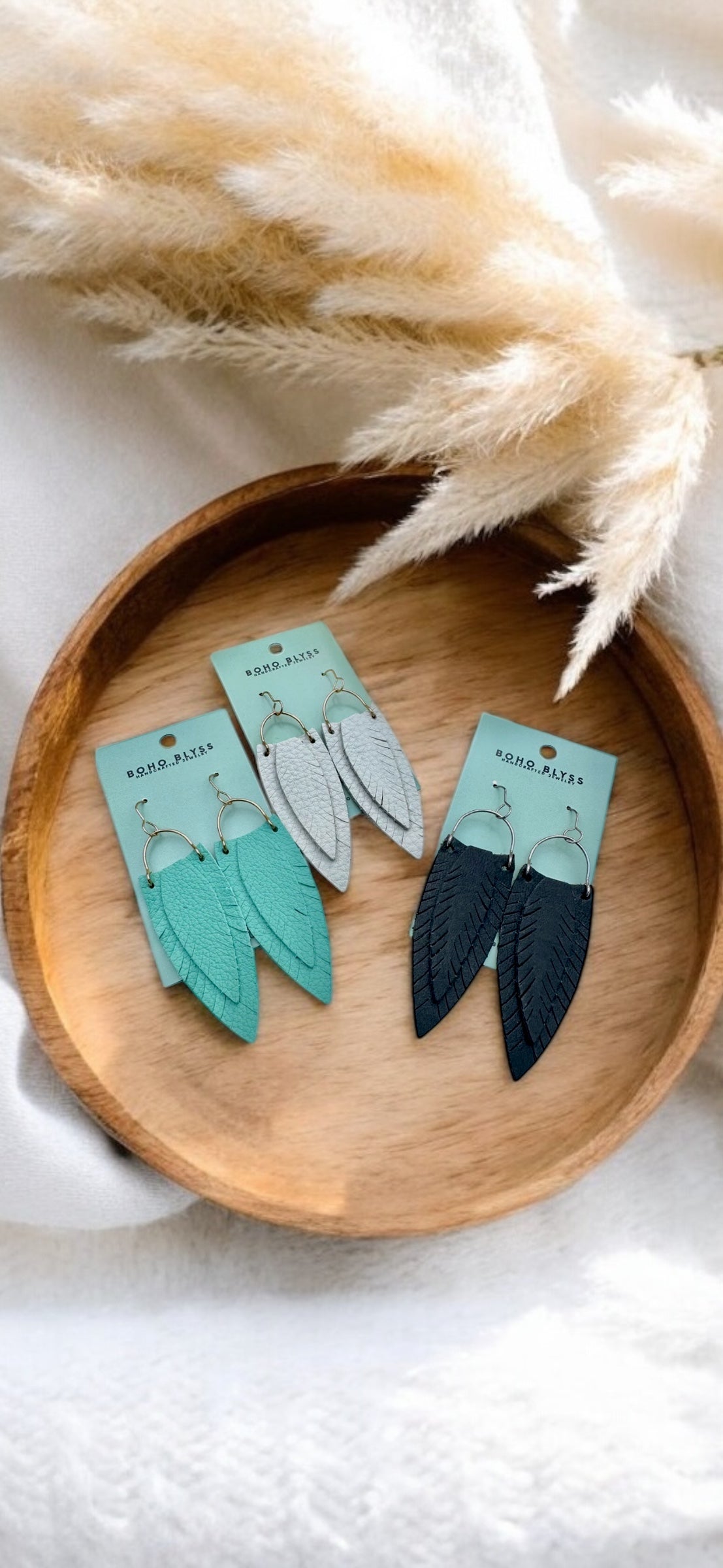 Arched Feathers