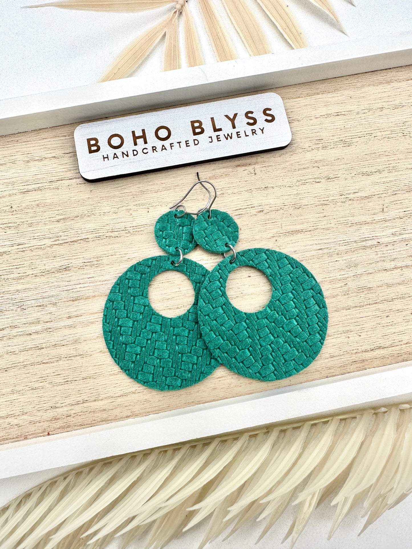 Green braided stacked circles