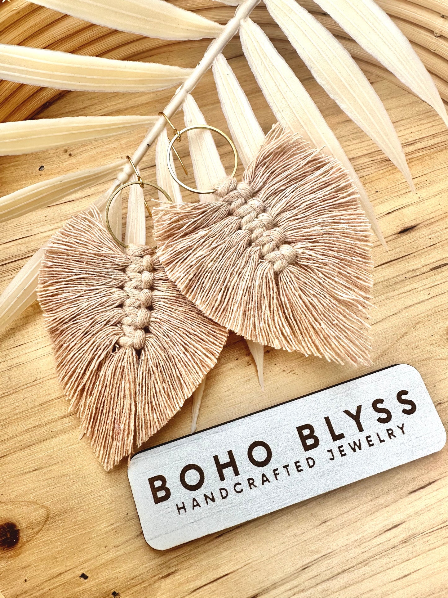 Pink sand macrame leaves