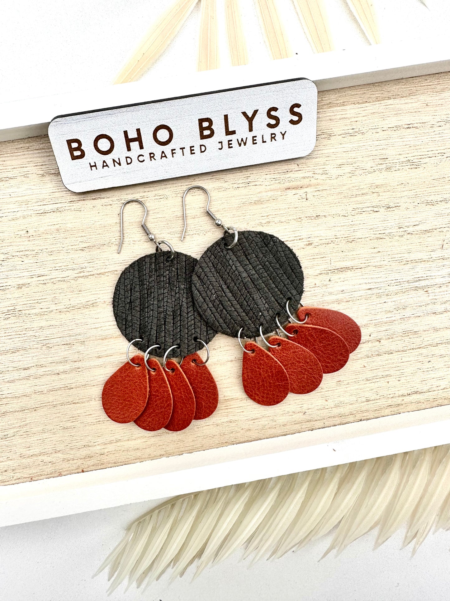 Dark green/rust dangles