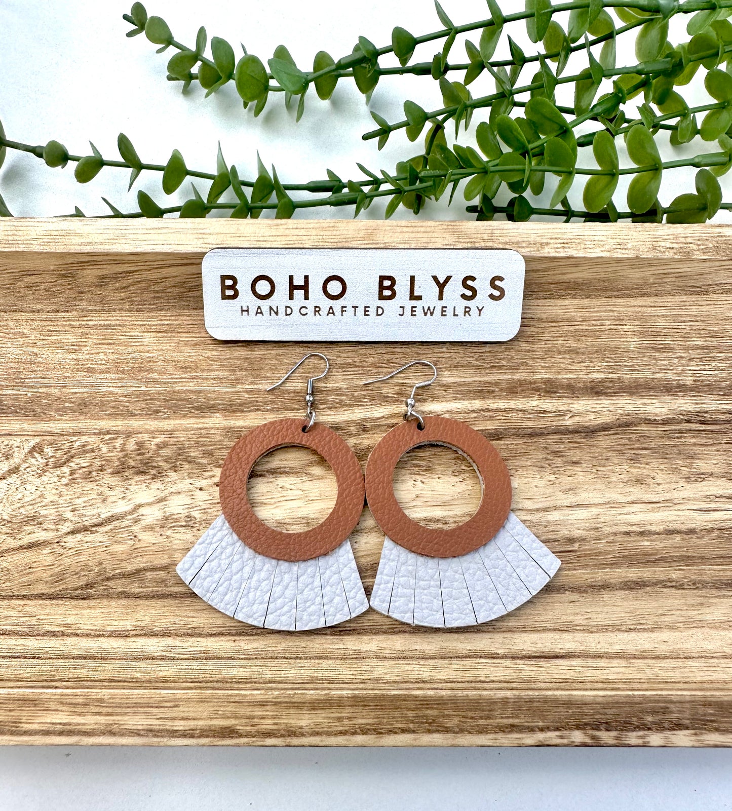 Gray and camel ring fringe