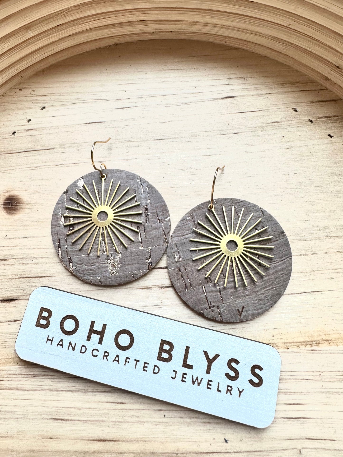 Sunburst circles - multiple colors available