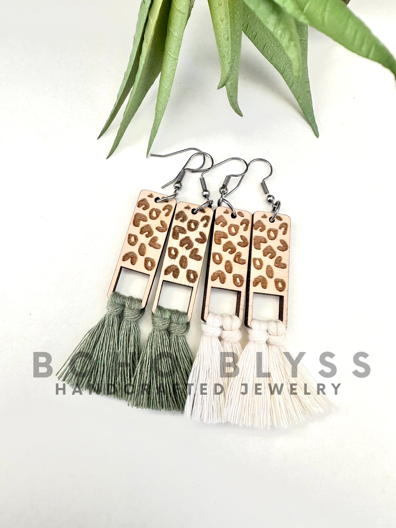 Leopard macrame bars