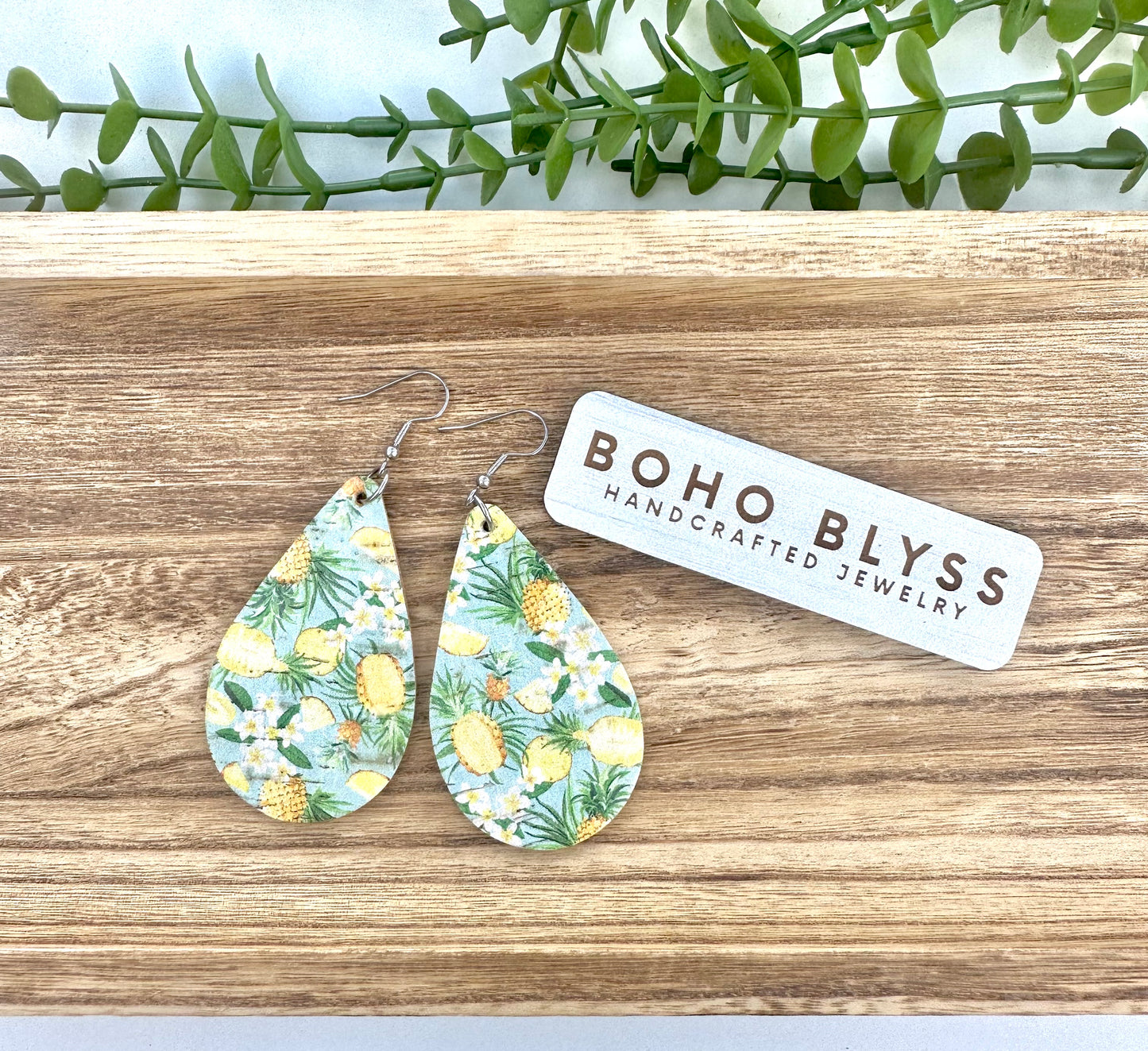 Pineapple teardrops