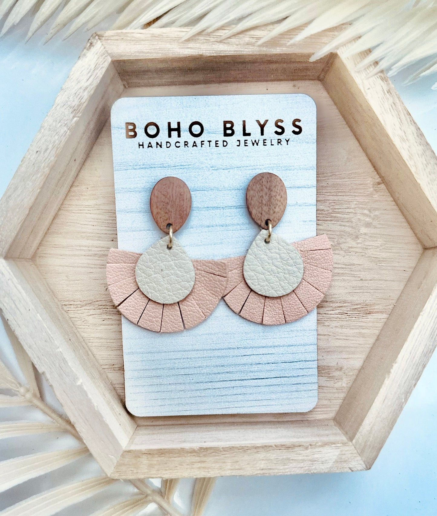 Peachy fanned fringe