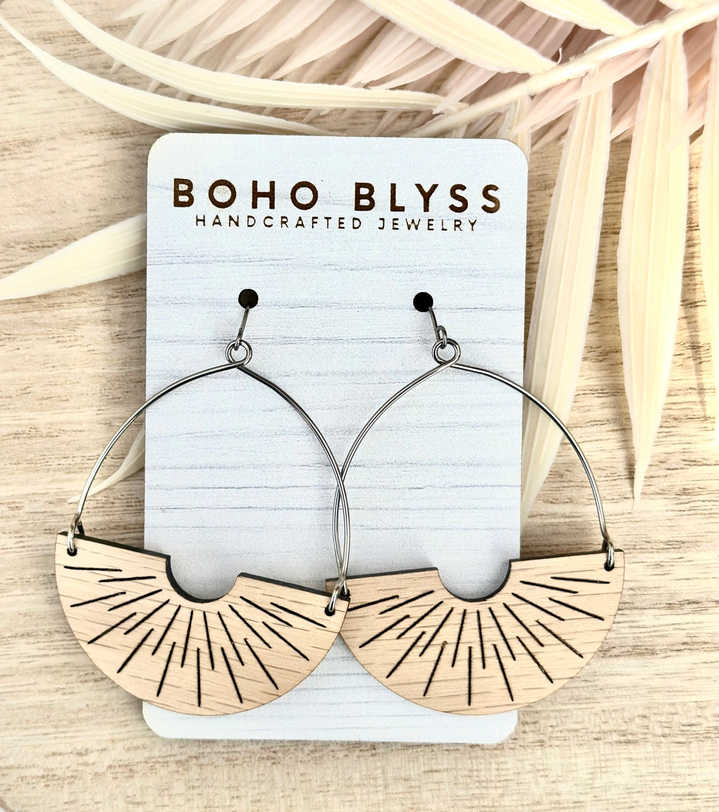 Half circle wooden rays