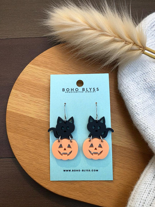 Cutie Cats In Pumpkin