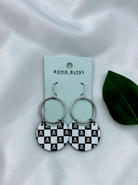 Checkered Skull Circles