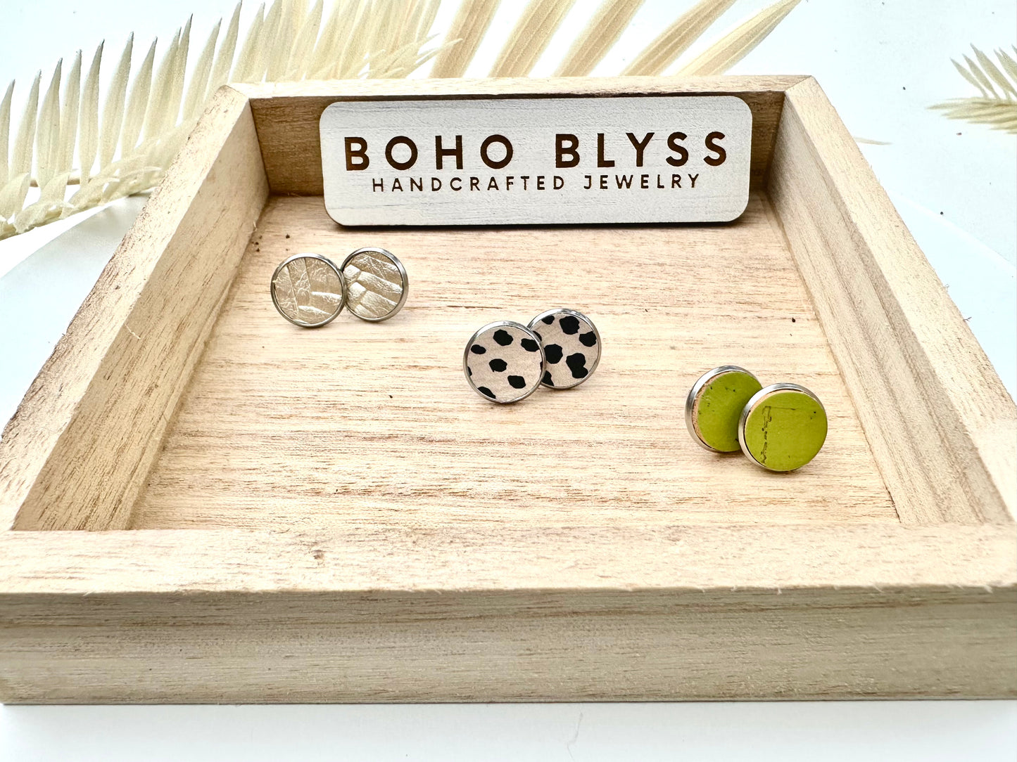 Lime green/leopard/silver stud 3 pack